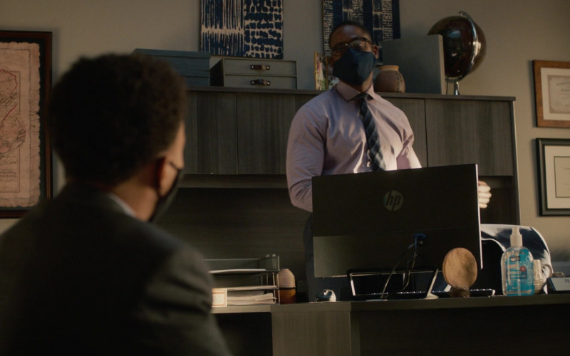 HP Monitor of Sterling K. Brown as Randall in This Is Us S05E04 TV Show