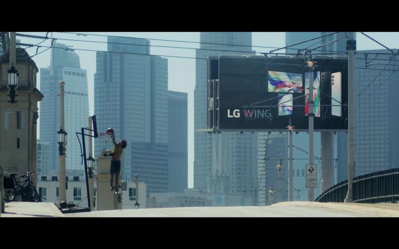 LG Wing Billboards in Songbird 2021 Movie (2)