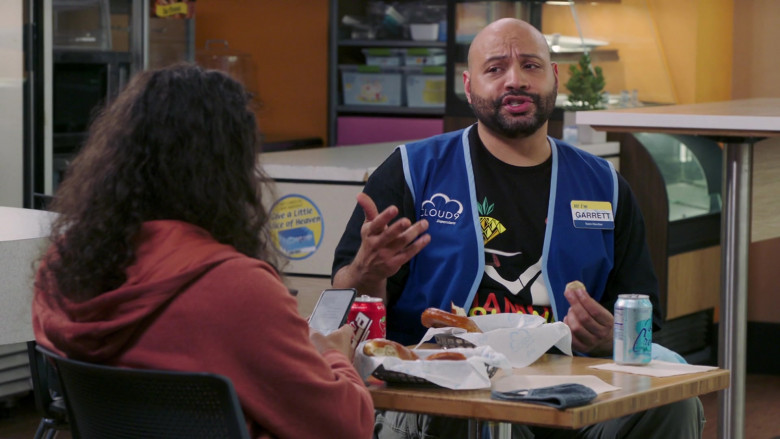 LaCroix Sparkling Water Drinks of Colton Dunn as Garrett McNeil in Superstore S06E03 (2)
