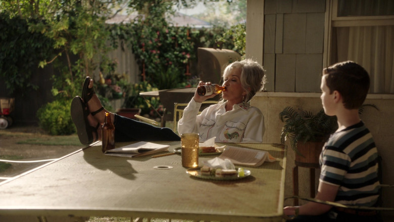Lone Star Beer Enjoyed by Annie Potts as Constance ‘Connie’ Tucker – ‘Meemaw’ in Young Sheldon S04E02