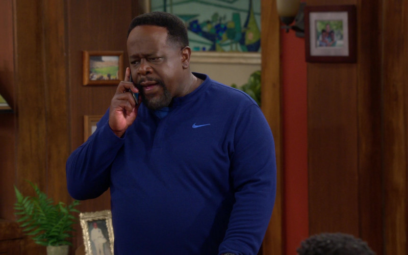 Nike Blue Long Sleeve Top Outfit of Cedric the Entertainer as Calvin in The Neighborhood S03E01 TV Show