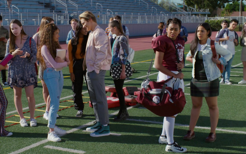 Nike Football Shoes of Alycia Pascual-Peña as Aisha Garcia in Saved by the Bell S01E02