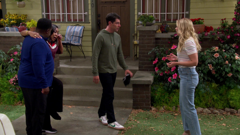 Nike Killshot 2 Shoes of Max Greenfield as Dave in The Neighborhood S03E01 TV Show (1)