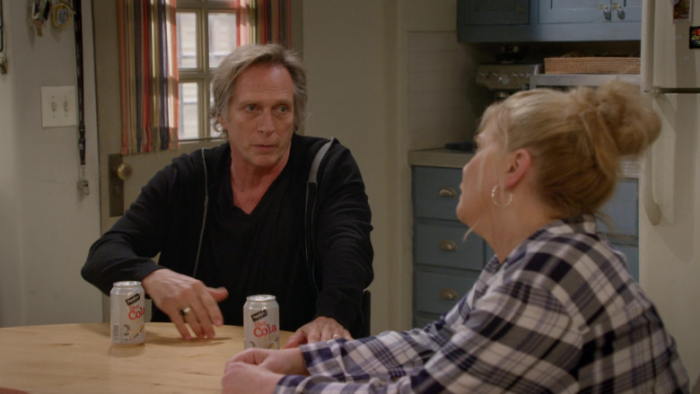 Signature SELECT Diet Cola of William Fichtner as Adam Janikowski in Mom S08E03