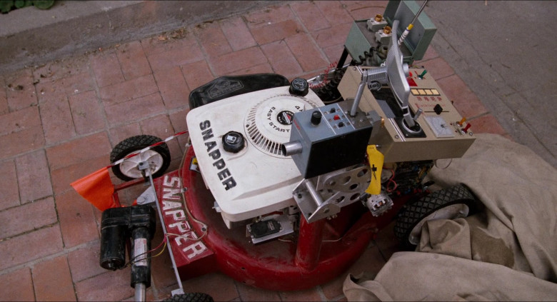 Snapper Mower Used by Robert Oliveri as Nick Szalinski in Honey, I Shrunk the Kids (1)