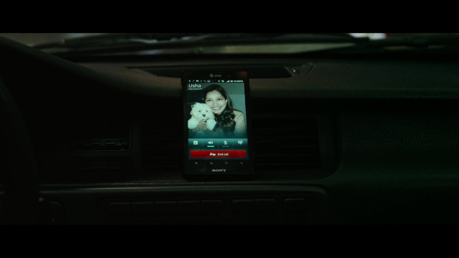 Sony at t mobile phone in hillbilly elegy 2020 