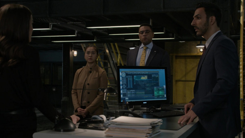 Sony Computer Monitor in The Blacklist S08E01 Roanoke 2020 (1)