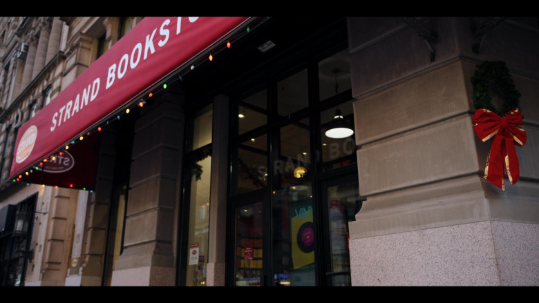 Strand Book Store in Dash & Lily S01E02 Lily (2020)