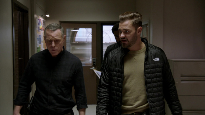 The North Face Trevail Jacket Outfit of Patrick Flueger as Adam Ruzek in Chicago P.D. S08E02 TV Show (2)