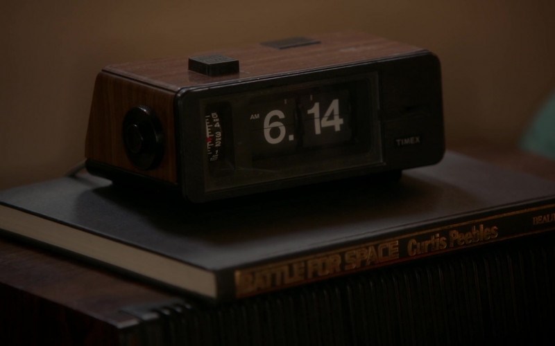 Timex Clock in Young Sheldon S04E03