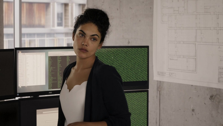 AOC Monitors Used by Suraya Rose Santos in Professionals S01E03 TV Show (2)