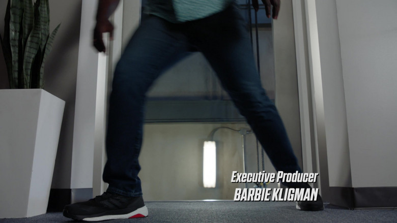 Adidas Predator Tango Black Sneakers of Stephen Hill as Theodore ‘T.C.' Calvin in Magnum P.I. S03E03 No Way Out (2020)