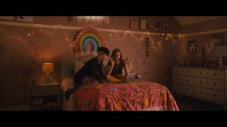 Apple MacBook Laptop Used by Jo Ellen Pellman as Emma Nolan & Nicole Kidman as Angie Dickinson in The Prom (2020)