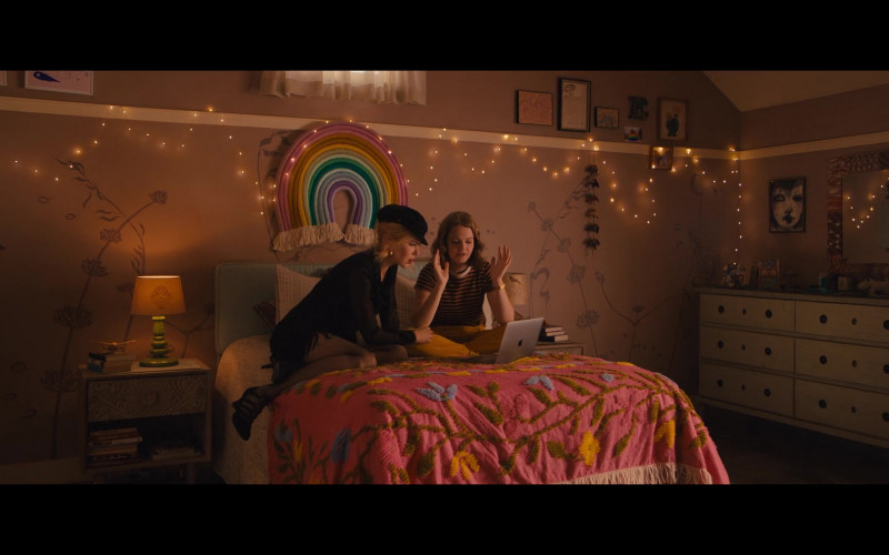 Apple MacBook Laptop Used by Jo Ellen Pellman as Emma Nolan & Nicole Kidman as Angie Dickinson in The Prom (2020)