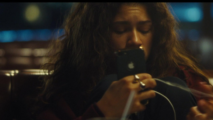 Apple IPhone Smartphone Of Zendaya As Rue Bennett In Euphoria S02E00