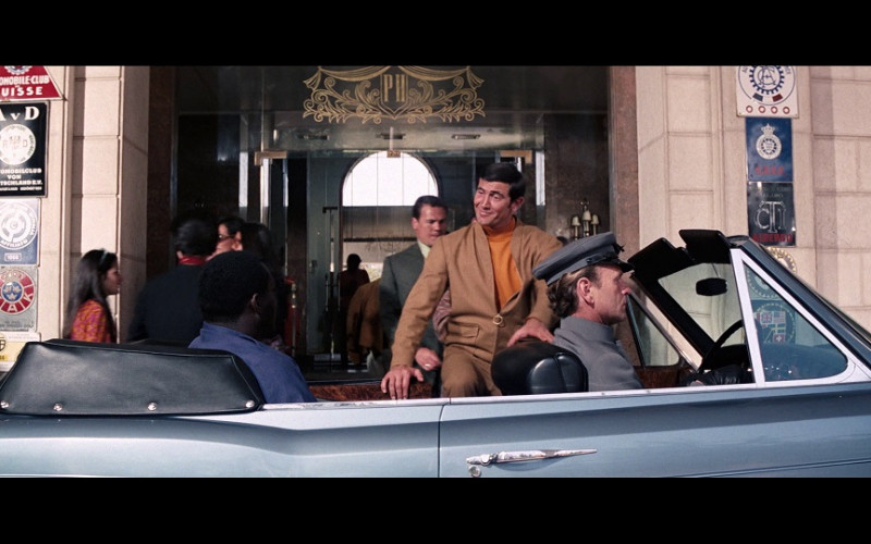 Automobile Club d'Italia badge (on the left, above the KAK badge) in On Her Majesty's Secret Service (1969)