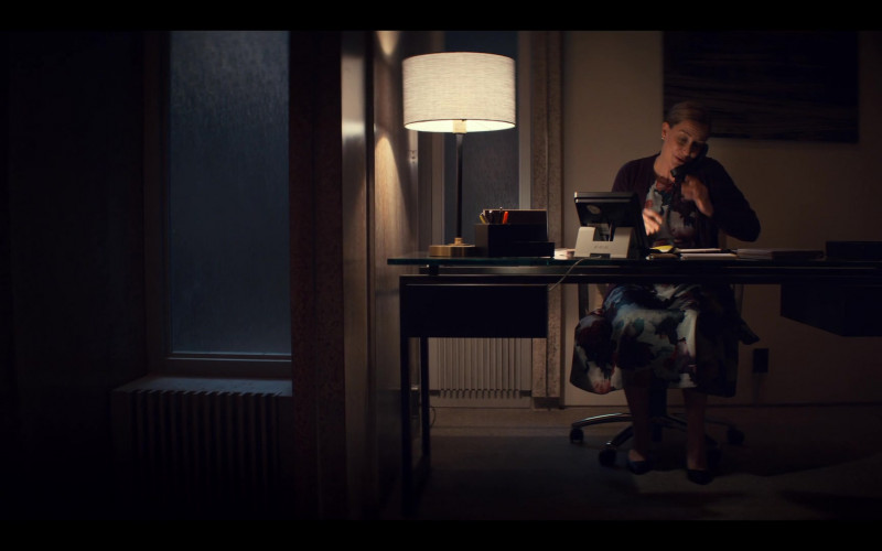 Avaya Telephone in Tiny Pretty Things S01E09 "It's Not the Waking, It's the Rising" (2020)