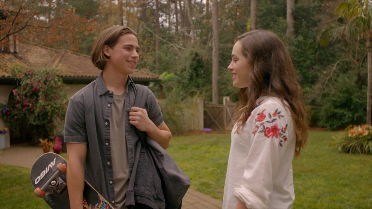 Films Et Séries Tv Avec Tanner Buchanan Avigo Skateboard Of Tanner Buchanan As Robby Keene In Cobra Kai S01E09