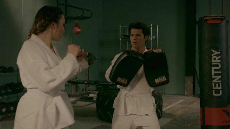 Century Martial Arts Versys VS.1 Punching Bag in Cobra Kai S02E06 (2)