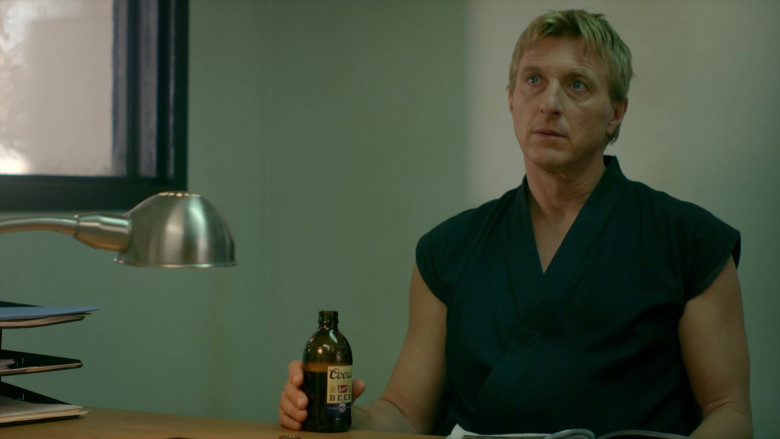 Coors Banquet Beer Enjoyed by William Zabka as Johnny Lawrence in Cobra Kai S01E07 All Valley (2)