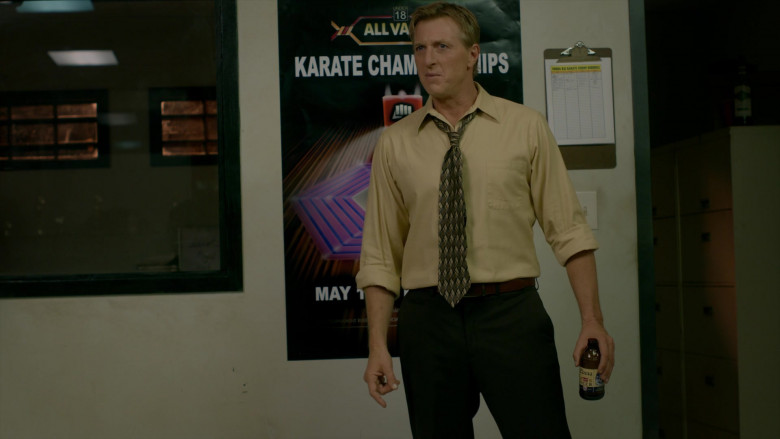 Coors Banquet Beer Enjoyed by William Zabka as Johnny Lawrence in Cobra Kai S01E07 All Valley (3)