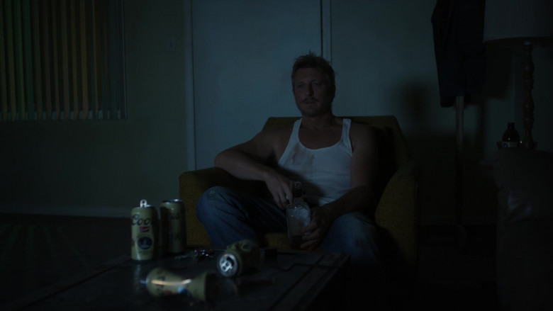 Coors Banquet Beer of William Zabka as Johnny Lawrence in Cobra Kai S01E01 (5)