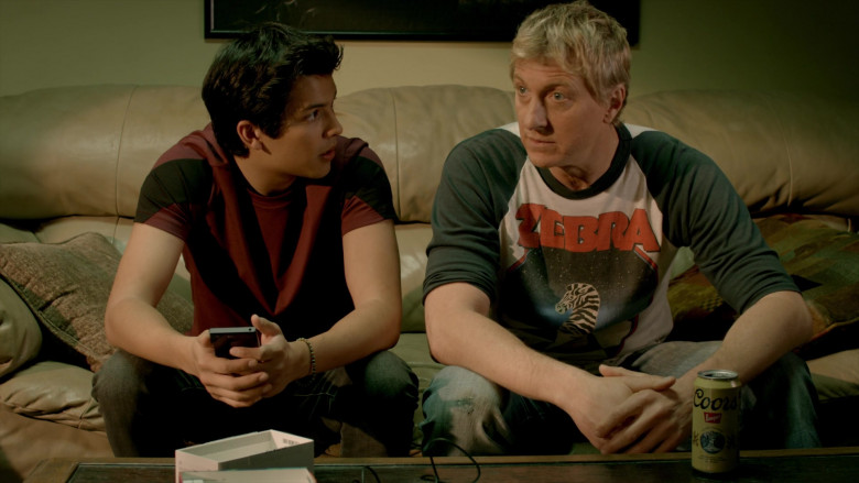 Coors Banquet Beer of William Zabka as Johnny Lawrence in Cobra Kai S02E08 (2)