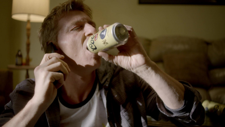Coors Beer Enjoyed by William Zabka as Johnny Lawrence in Cobra Kai S01E04 (4)
