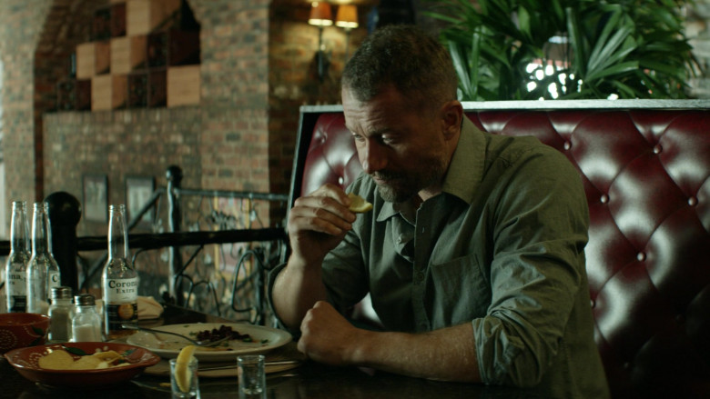 Corona Extra Beer Enjoyed by James Badge Dale as James Lasombra in The Empty Man (2020)