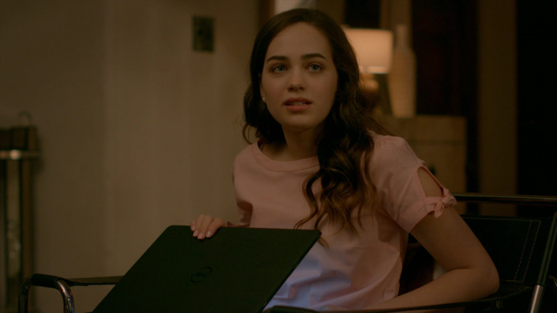 Dell Laptop of Mary Mouser as Samantha in Cobra Kai S01E08 Molting (2)