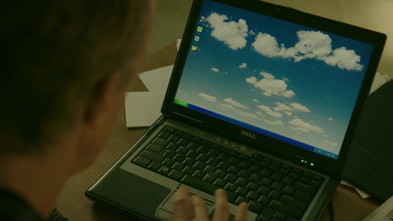 Dell Latitude D630 Laptop of William Zabka as Johnny Lawrence in Cobra Kai S02E03 (4)