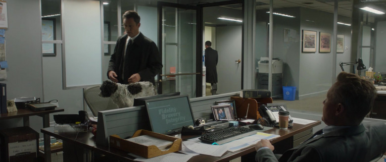 Dell Monitor of Robert Patrick as Sam Baker in Honest Thief (2020)