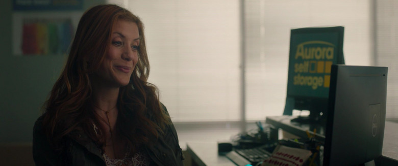 Dell Monitors of Kate Walsh as Annie Sumpter in Honest Thief (1)