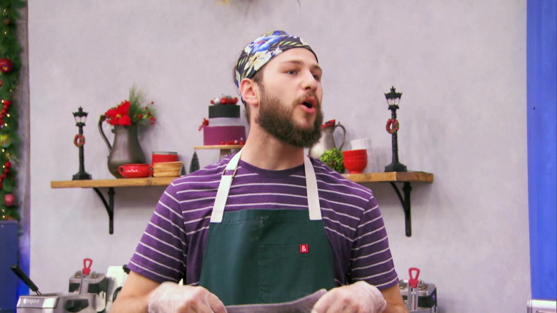 Hedley & Bennett Aprons in Holiday Baking Championship S07E06 Topsy-Turvy Holidays (2)