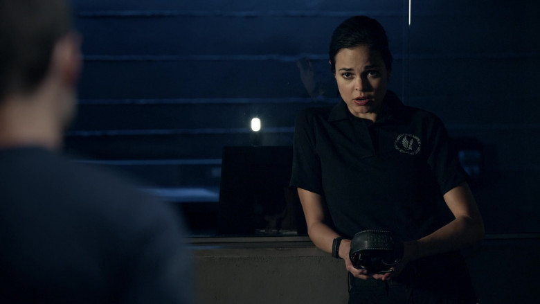 Howard Leight Hearing Protection of Lina Esco as Christina ‘Chris' Alonso in S.W.A.T. S04E05 Fracture (2020)