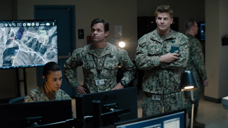 LG Monitor in SEAL Team S04E03 The New Normal (2020)