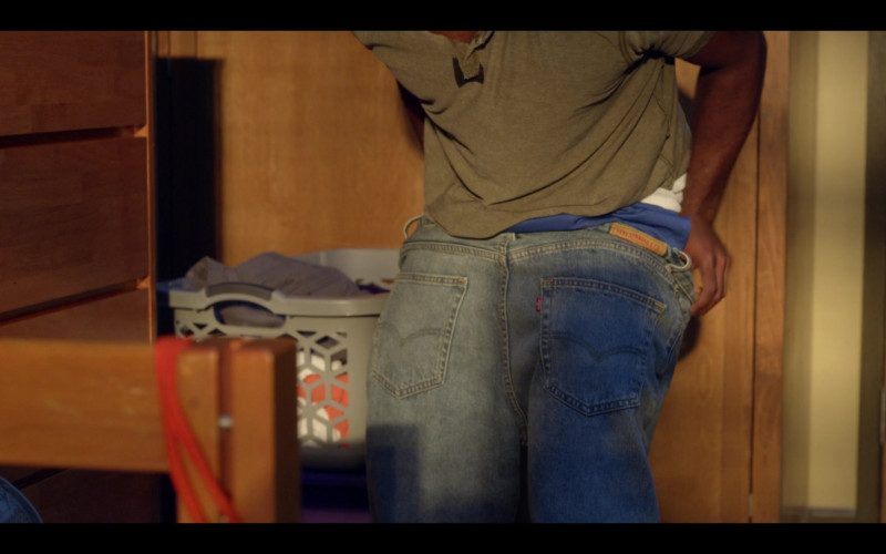 Levi's Men's Denim Shorts of Jay Reeves as Ray McElrathbey in Safety (2020)