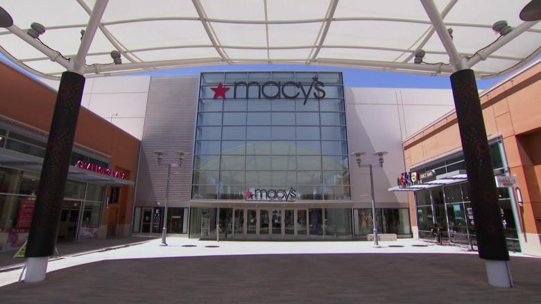 Macy’s Store in Hell’s Kitchen S19E14 (1)