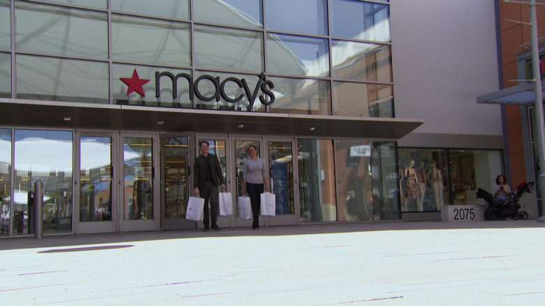 Macy's Store in Hell's Kitchen S19E14 (4)