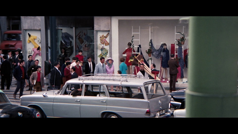 Mercedes-Benz 200 Universal Car in On Her Majesty’s Secret Service (1969)