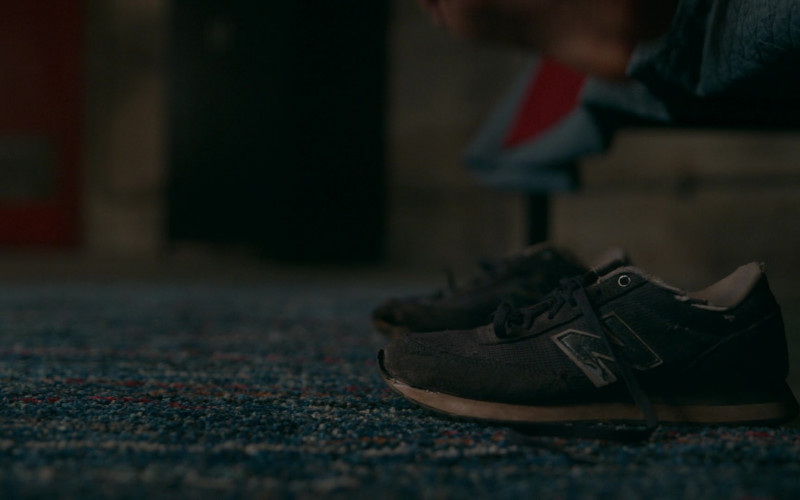 New Balance Sneakers of Reign Edwards as Rachel Reid in The Wilds S01E02 Day Two (1)