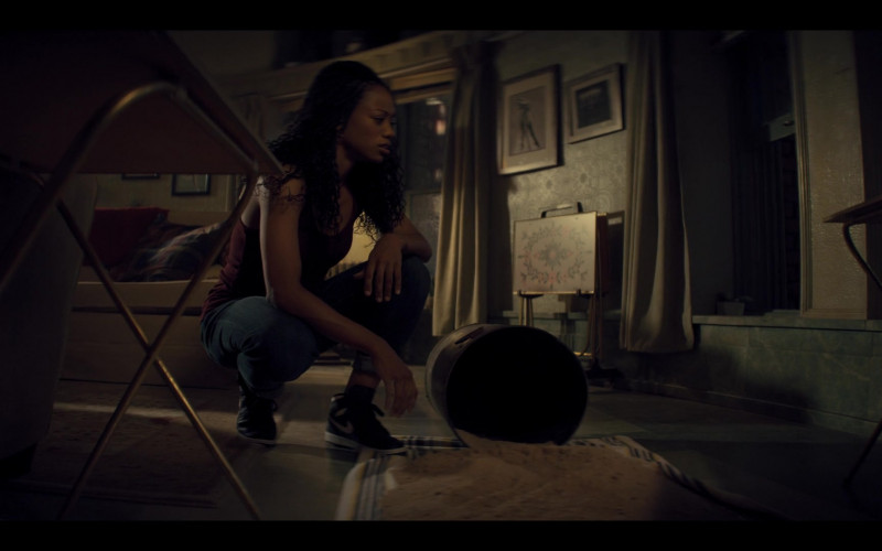 Nike Women’s Sneakers of Kylie Jefferson as Neveah Stroyer in Tiny Pretty Things S01E02