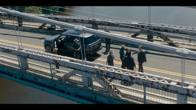 Range Rover Vogue Car of Hugh Grant as Jonathan Fraser in The Undoing S01E06 TV Show (5)