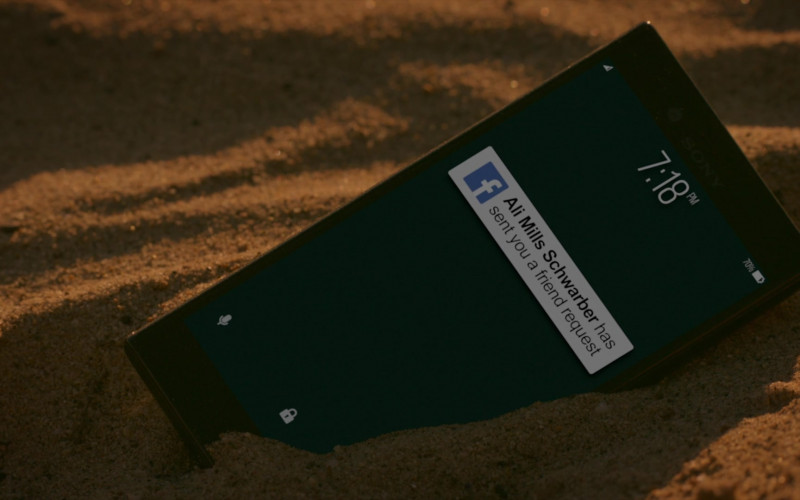 Sony Xperia Smartphone & Facebook App in Cobra Kai S02E10 No Mercy (2019)