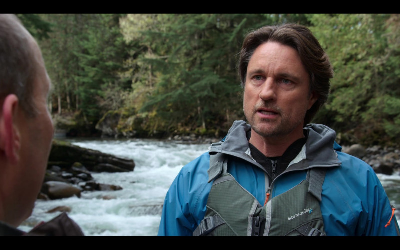 Stohlquist Life Jacket of Martin Henderson as Jack Sheridan in Virgin River S02E06