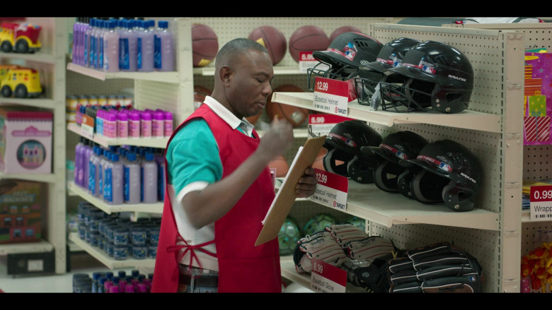 Target Store in Selena The Series S01E07 (1)