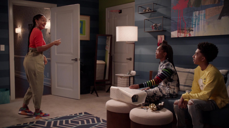 Tracee Ellis Ross Wears Nike Air Max 90 QS ‘Viotech' Colored Sneakers in Black-ish S07E06