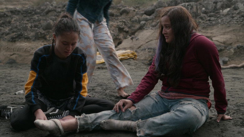 Vans High Top Sneakers of Erana James as Toni Shalifoe in The Wilds S01E02 Day Two