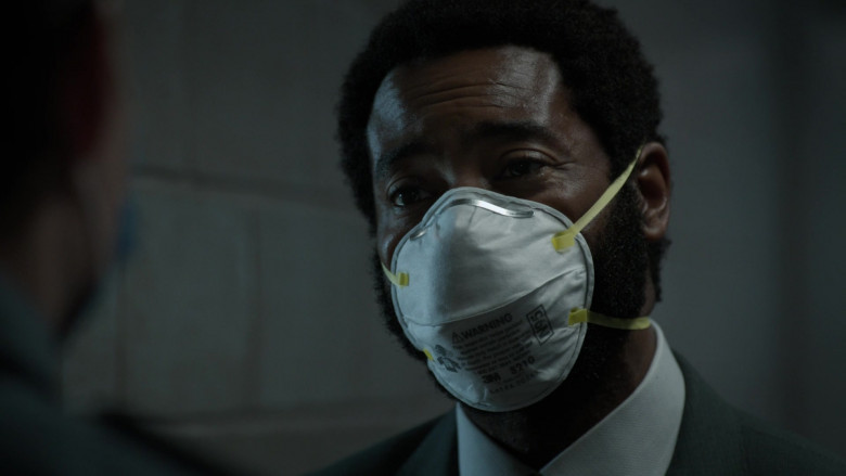3M N95 Face Mask of Nicholas Pinnock as Aaron Wallace in For Life S02E06 354 (2021)