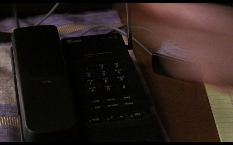AT&T 9120 Telephone in Ransom (1996)